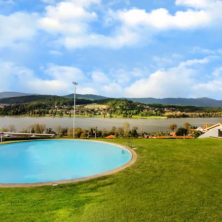 Casa Do Redondo With Swimming Pool And River Views Holiday home Gondarem
